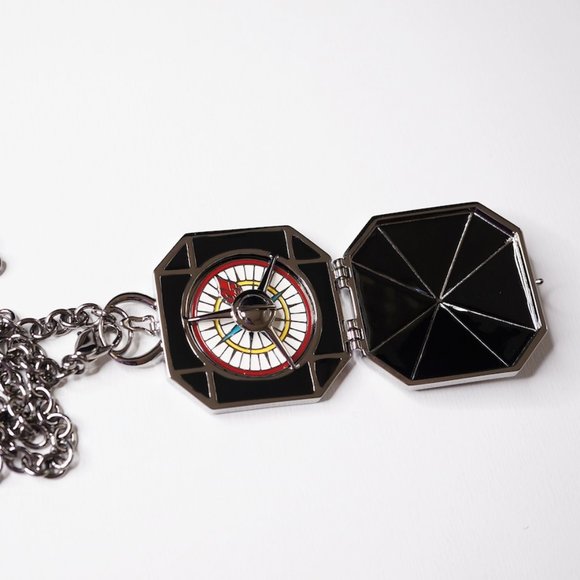 Swarovski Pirates of the Caribbean Pendant Necklace - Picture 4 of 4